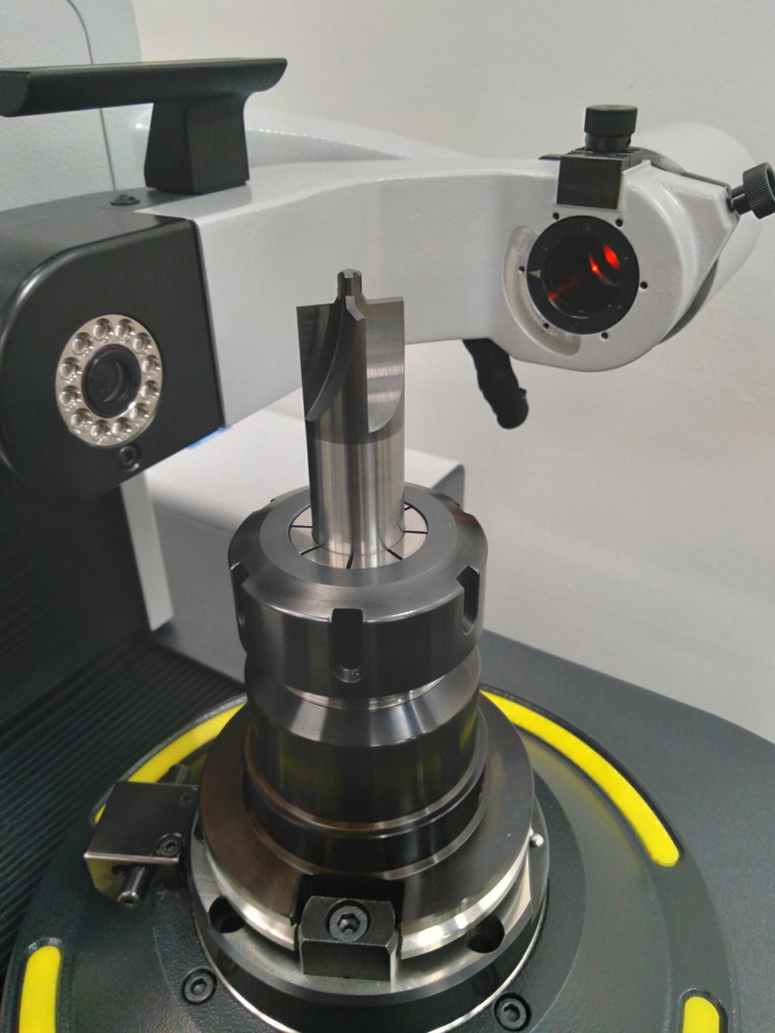 Quality Carbide Cutting Tools With Precise Measuring